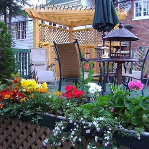 Le Transit Bed & Breakfast Quebec City